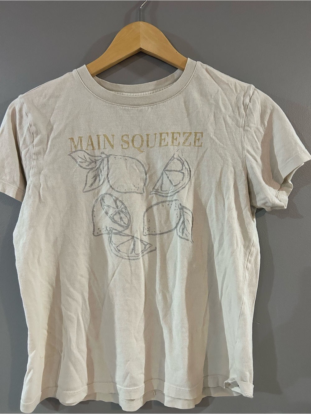 American Eagle Outfitters Cream 'Main Squeeze' Lemon Graphic Tee